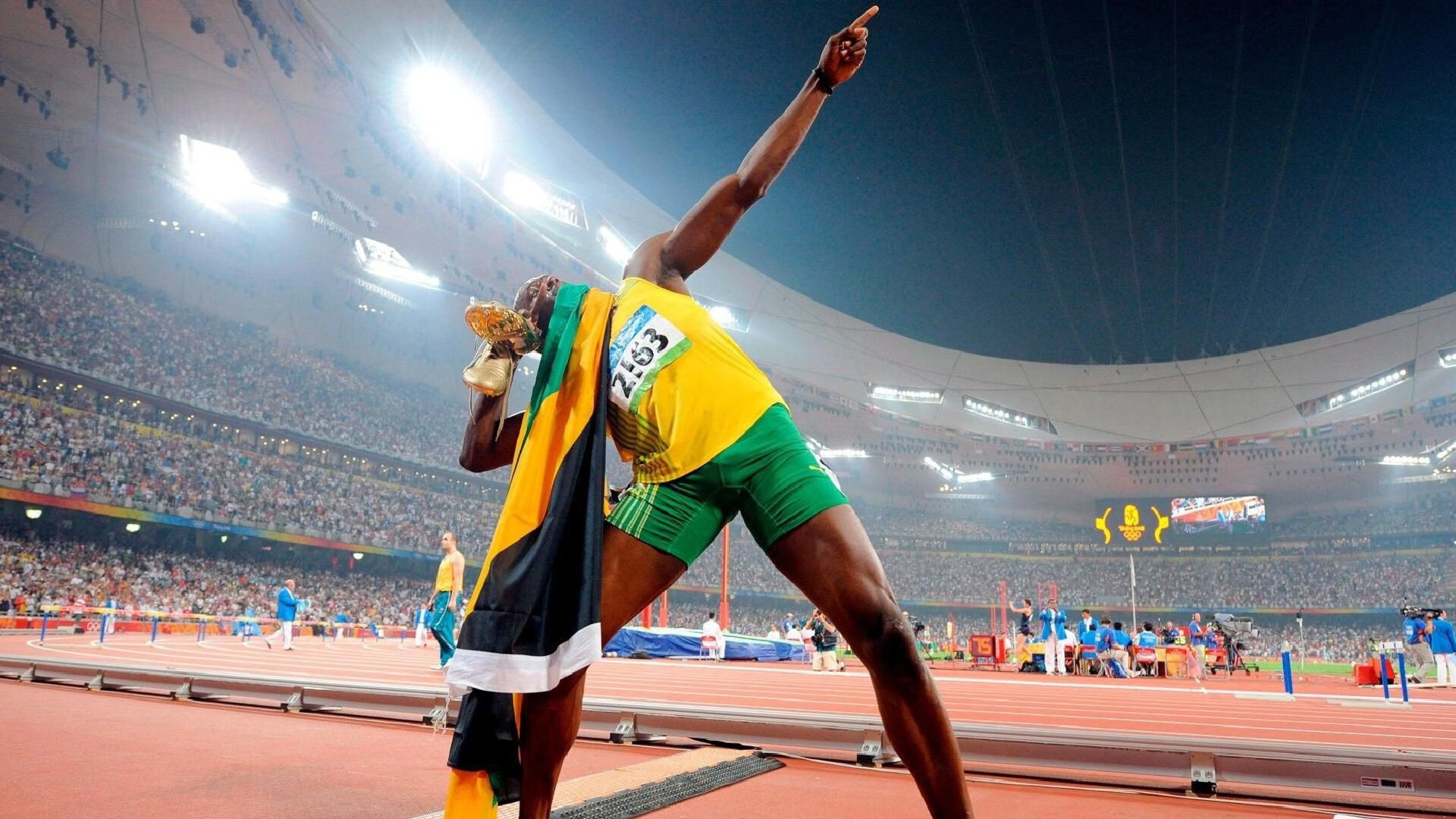 欧冠小组赛：拜仁0比0战平皇家社会 裁判两次取消进球引发巨大争议